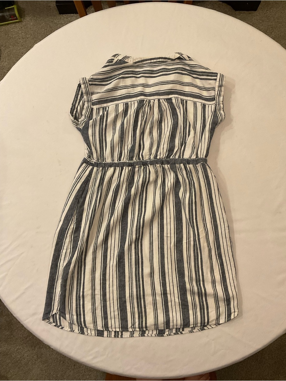Time and Tru Striped V-Neck Tie-Waist Midi Dress - Picture 4 of 4